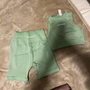 Alphalete athletics: OZONE COLLECTION